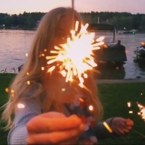 Meet your Posher, Ella